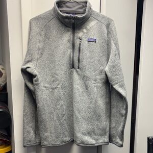 Patagonia Men’s Gray Lightweight Half-Zip Fleece Jacket